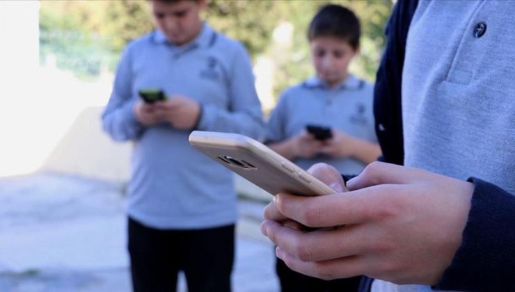 Brezilya’da telefon yasağı! İlk ve orta okullarda kullanılmayacak