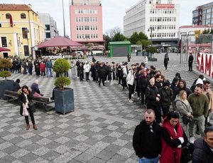 Samsunspor-Trabzonspor mücadelesine ilgi yoğun