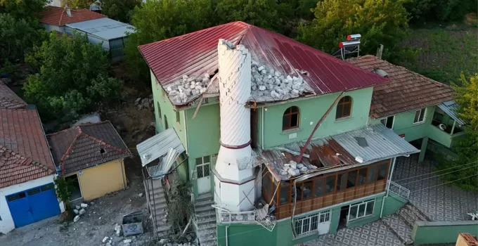 Deprem sonrası Balıkesir’de yaz okulları tatil edildi