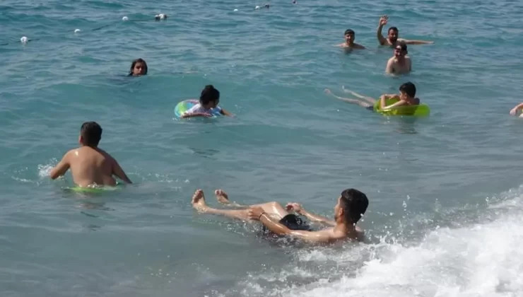 Türkiye’de ilk ve tek! Dermatologların önerdiği plaj doldu taştı