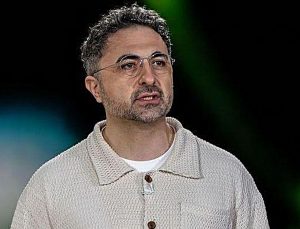 Microsoft CEO’su Süleyman: ‘Teknolojinin yapay zekayı insan gibi ele alması yanlış ve yanıltıcı’