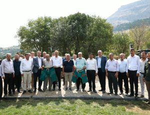 Başkan Toptaş, Kertmen’de güreş sahasını inceledi